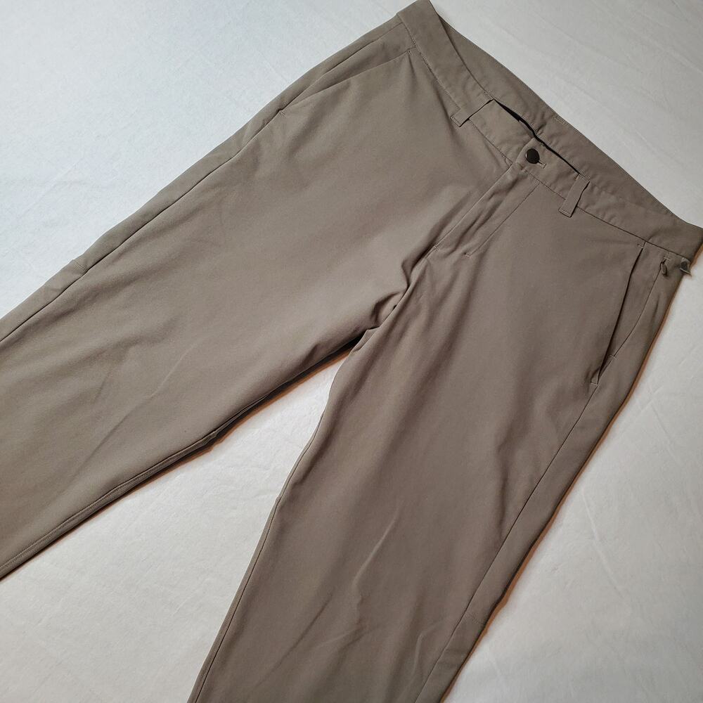 Lululemon Men's Size 34X31 Commission Pant Slim Warpstreme Taupe Gray M5AF2S